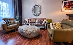Big, Central And Charming Apartment On Schaafenstrasse